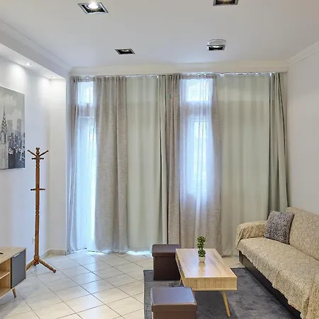 Alexis House Apartamento Pilos